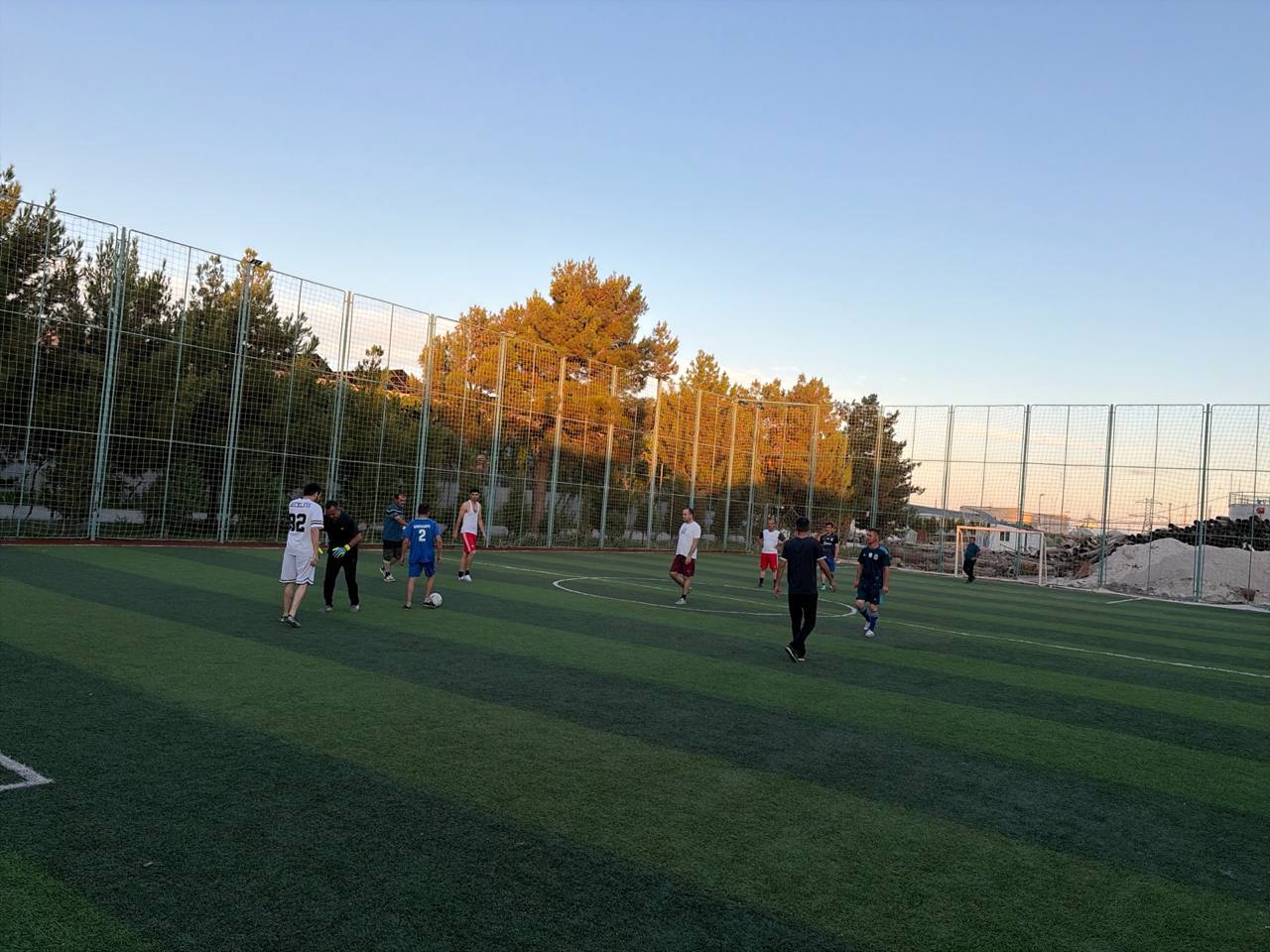 Buxoroda soha xodimlari o‘rtasida futbol musobaqasi o‘tkazilmoqda