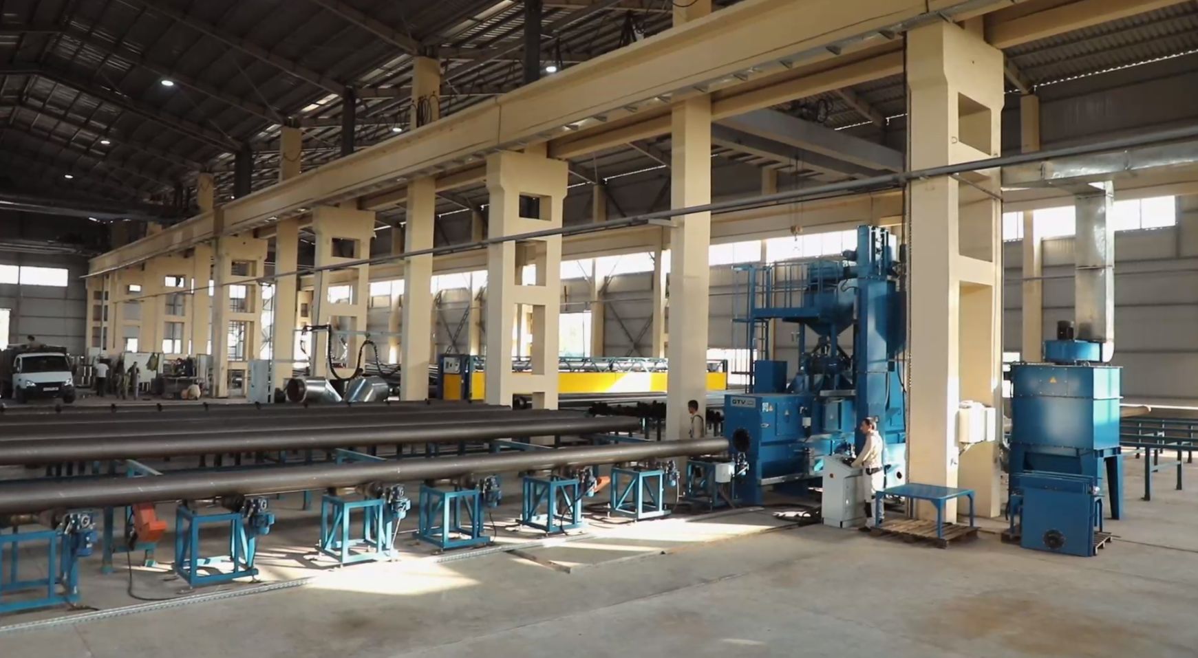 Siz qayerdan olayapsiz? Xorijdanmi?