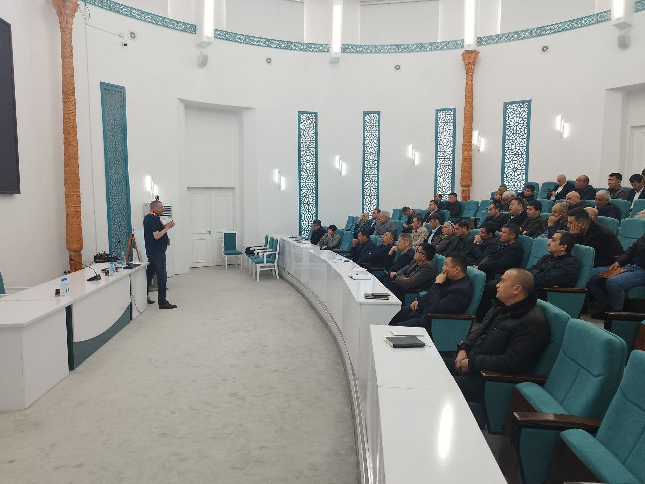 Buxoroda hududiy issiqlik taʼminoti mutaxassislari jam bo‘ldi